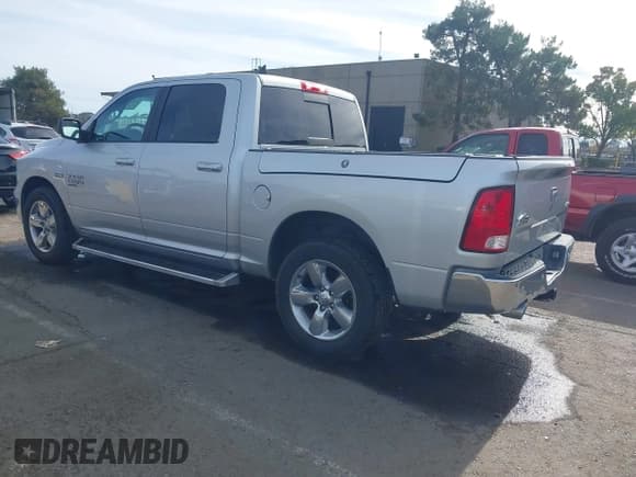 ✅ 2019 Ram 1500 SLT • VIN: 1C6RR7LTXKS526646 • Lot: 43662272. Listed on IAAI with 97,230 mi. Free auction sales archive from the USA and detailed vehicle history report at DreamBid. Image 3.