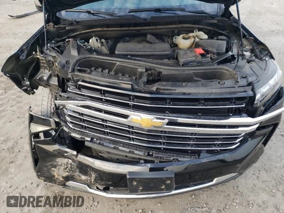 ✅ 2022 Chevrolet Suburban LT • VIN: 1GNSKCKD0NR358486 • Lot: 67746414. Wystawiony na Copart z przebiegiem 78 866 mil. Bezpłatny archiwum sprzedaży aukcyjnych z USA i szczegółowy raport historii pojazdu na DreamBid. Zdjęcie 12.