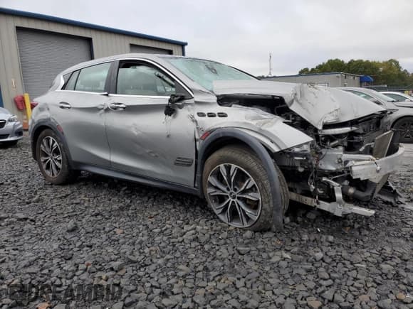 ✅ 2018 Infiniti QX30 Premium • VIN: SJKCH5CR0JA041802 • Лот: 85733075. Опубликован ранее на Copart с пробегом 66 537 миль. Бесплатный доступ к архиву аукционных продаж из США и подробный отчёт об истории автомобиля на DreamBid. Изображение 4.