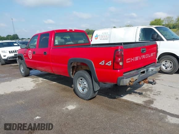 ✅ 2007 Chevrolet Silverado 2500HD LT1 • VIN: 1GCHK23U57F120228 • Lot: 43139126. Listed on IAAI with 34,329 mi. Free auction sales archive from the USA and detailed vehicle history report at DreamBid. Image 3.
