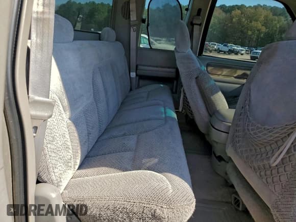 ✅ 1998 Chevrolet Silverado 1500 • VIN: 2GCEK19R3W1269405 • Lot: 94039545. Listed on Copart with 265,925 mi. Free auction sales archive from the USA and detailed vehicle history report at DreamBid. Image 10.