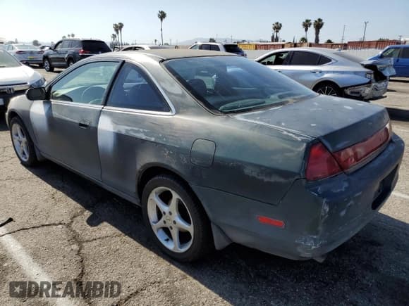 ✅ 1998 Honda Accord EX • VIN: 1HGCG2253WA001502 • Лот: 57327965. Опубликован ранее на Copart с пробегом 218 280 миль. Бесплатный доступ к архиву аукционных продаж из США и подробный отчёт об истории автомобиля на DreamBid. Изображение 2.