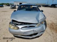 ✅ 2001 Ford Escort Fleet • VIN: 3FAFP13P21R186197 • Lot: 58561085. Listed on Copart with 197,939 mi. Free auction sales archive from the USA and detailed vehicle history report at DreamBid. Image 5.