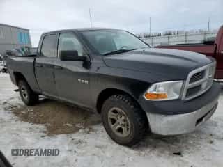 2010 Dodge 1500 ST с VIN 1D7RV1GP9AS105746, выставлен на аукционе Copart как лот 67363162 с пробегом 287 972 миль миль и Списание • Salvage title. История ставок и продаж доступна на DreamBid. Изображение 4.