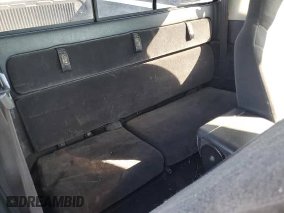 2002 Dodge Dakota Sport z VIN 1B7GL32X02S643294, wystawiony jako Copart lot #68203165 z przebiegiem 189 431 mil mil oraz Szkoda całkowita • Salvage title. Historia ofert i sprzedaży dostępna na DreamBid. Obrazek 10.