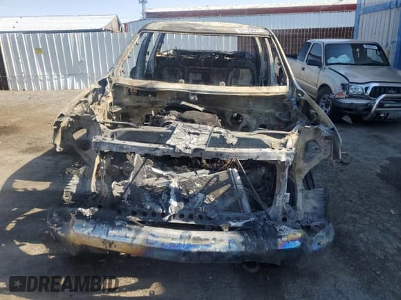 ✅ 2022 Chevrolet Silverado 1500 • VIN: 3GCPACETXNG516322 • Лот: 63135824. Опубликован ранее на Copart с пробегом Не указан. Бесплатный доступ к архиву аукционных продаж из США и подробный отчёт об истории автомобиля на DreamBid. Изображение 5.