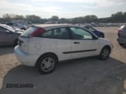 ✅ 2000 Ford Focus ZX3 • VIN: 3FAFP3136YR136554 • Lot: 80854065. Listed on Copart with 136,637 mi. Free auction sales archive from the USA and detailed vehicle history report at DreamBid. Image 3.