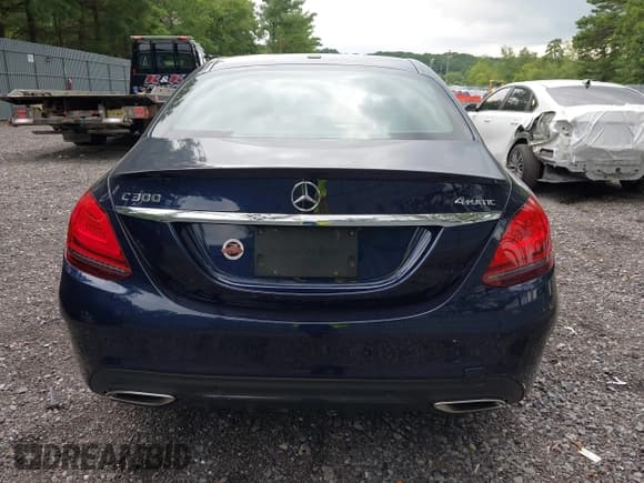 ✅ 2020 Mercedes-Benz C 300 • VIN: WDDWF8EB7LR564784 • Lot: 42896471. Wystawiony na IAAI z przebiegiem 60 147 mil. Bezpłatny archiwum sprzedaży aukcyjnych z USA i szczegółowy raport historii pojazdu na DreamBid. Zdjęcie 16.