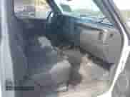 2003 Chevrolet Silverado 2500HD Work Truck с VIN 1GCHK24U63E114372, выставлен на аукционе IAAI как лот 43215704 с пробегом 326 621 миль миль и . История ставок и продаж доступна на DreamBid. Изображение 5.