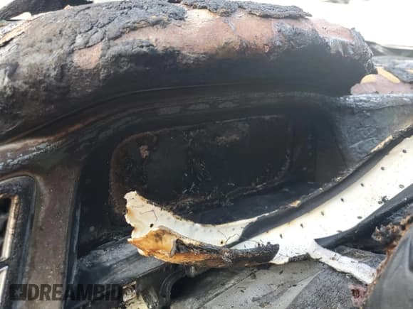 ✅ 2024 Volkswagen Atlas SE • VIN: 1V2KE2CA9RC200850 • Lot: 64755865. Wystawiony na Copart z przebiegiem Nie podano. Bezpłatny archiwum sprzedaży aukcyjnych z USA i szczegółowy raport historii pojazdu na DreamBid. Zdjęcie 9.