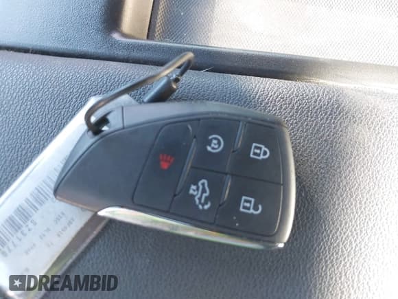 ✅ 2025 GMC Sierra 1500 SLT • VIN: 1GTPHDED2SZ317707 • Лот: 43613338. Опубликован ранее на IAAI с пробегом 11 726 миль. Бесплатный доступ к архиву аукционных продаж из США и подробный отчёт об истории автомобиля на DreamBid. Изображение 11.