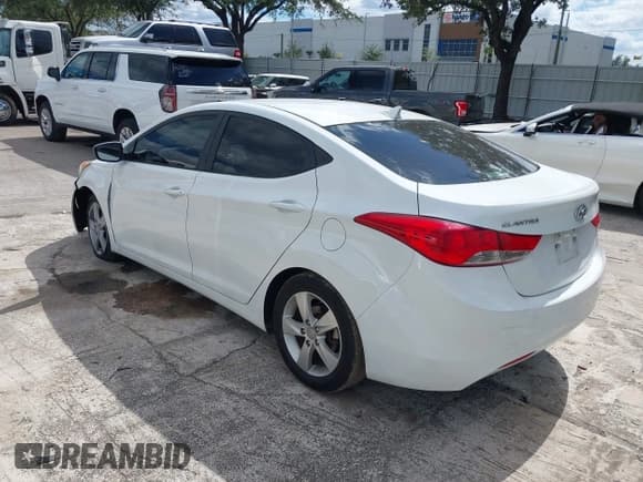 ✅ 2013 Hyundai Elantra GLS • VIN: 5NPDH4AE3DH352008 • Лот: 43484878. Опубликован ранее на IAAI с пробегом 207 568 миль. Бесплатный доступ к архиву аукционных продаж из США и подробный отчёт об истории автомобиля на DreamBid. Изображение 3.