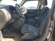 ✅ 2017 Jeep Patriot Latitude • VIN: 1C4NJPFB2HD182194 • Лот: 51352305. Опубликован ранее на Copart с пробегом 107 889 миль. Бесплатный доступ к архиву аукционных продаж из США и подробный отчёт об истории автомобиля на DreamBid. Изображение 7.