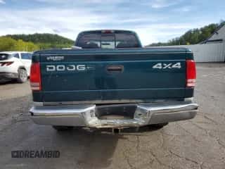 1999 Dodge Dakota SLT z VIN 1B7GG22Y1XS285749, wystawiony jako Copart lot #73038674 z przebiegiem 153 048 mil mil oraz Szkoda całkowita • Salvage title. Historia ofert i sprzedaży dostępna na DreamBid. Obrazek 6.