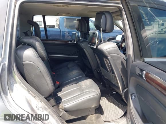 ✅ 2012 Mercedes-Benz GL 550 • VIN: 4JGBF8GE7CA782332 • Lot: 42668628. Listed on IAAI with 140,870 mi. Free auction sales archive from the USA and detailed vehicle history report at DreamBid. Image 8.