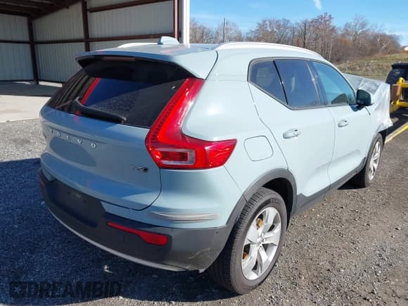 ✅ 2019 Volvo XC40 Momentum • VIN: YV4162XZ1K2019034 • Lot: 43591194. Listed on IAAI with 77,583 mi. Free auction sales archive from the USA and detailed vehicle history report at DreamBid. Image 4.