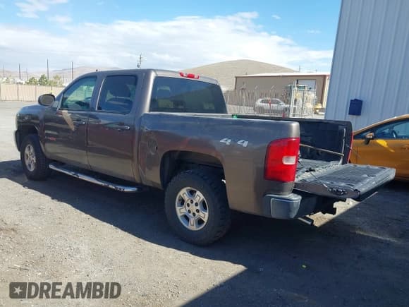 ✅ 2008 Chevrolet Silverado 1500 LTZ • VIN: 2GCFK13Y181132227 • Lot: 41785368. Listed on IAAI with 313,033 mi. Free auction sales archive from the USA and detailed vehicle history report at DreamBid. Image 3.