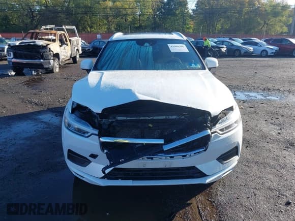 ✅ 2020 Volvo XC60 Momentum • VIN: YV4102RK0L1561783 • Lot: 43499306. Wystawiony na IAAI z przebiegiem 69 964 mil. Bezpłatny archiwum sprzedaży aukcyjnych z USA i szczegółowy raport historii pojazdu na DreamBid. Zdjęcie 12.
