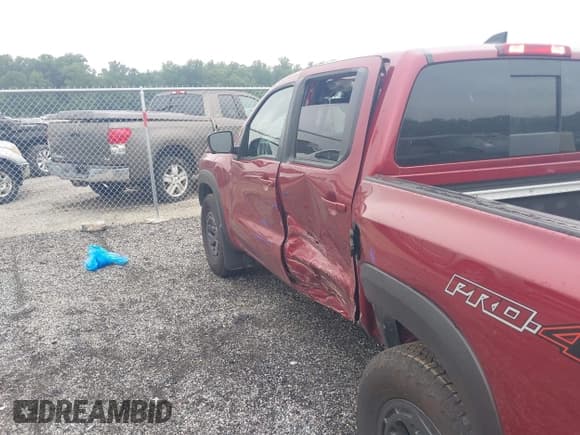 ✅ 2025 Nissan Frontier SV • VIN: 1N6ED1EK1SN621678 • Лот: 42506431. Опубликован ранее на IAAI с пробегом 6 954 миль. Бесплатный доступ к архиву аукционных продаж из США и подробный отчёт об истории автомобиля на DreamBid. Изображение 6.