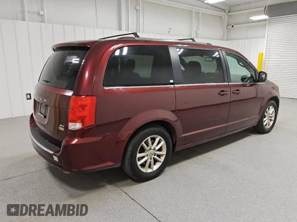 ✅ 2019 Dodge Grand Caravan SXT • VIN: 2C4RDGCG6KR529149 • Лот: 90316015. Опубликован ранее на Copart с пробегом 70 765 миль. Бесплатный доступ к архиву аукционных продаж из США и подробный отчёт об истории автомобиля на DreamBid. Изображение 3.