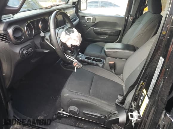 ✅ 2021 Jeep Gladiator Willys • VIN: 1C6HJTAG2ML561194 • Lot: 91306525. Wystawiony na Copart z przebiegiem 46 015 mil. Bezpłatny archiwum sprzedaży aukcyjnych z USA i szczegółowy raport historii pojazdu na DreamBid. Zdjęcie 7.