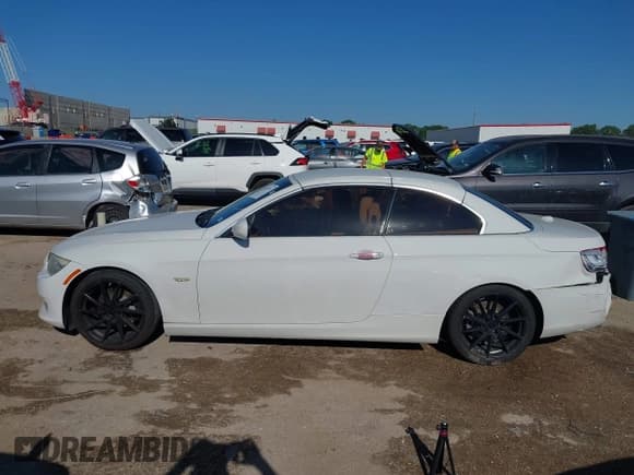 ✅ 2011 BMW 3 Series 328i • VIN: WBADW3C51BE539299 • Лот: 42519755. Опубликован ранее на IAAI с пробегом 100 151 миль. Бесплатный доступ к архиву аукционных продаж из США и подробный отчёт об истории автомобиля на DreamBid. Изображение 14.