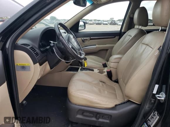 ✅ 2012 Hyundai Santa Fe Limited • VIN: 5XYZK4AG6CG110778 • Lot: 69934314. Listed on Copart with 172,850 mi. Free auction sales archive from the USA and detailed vehicle history report at DreamBid. Image 7.