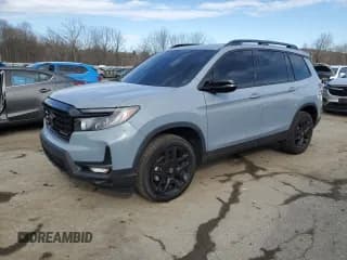 ✅ 2024 Honda Passport Black Edition • VIN: 5FNYF8H8XRB019793 • Lot: 49298395. Listed on Copart with 14,687 mi. Free auction sales archive from the USA and detailed vehicle history report at DreamBid. Image 1.