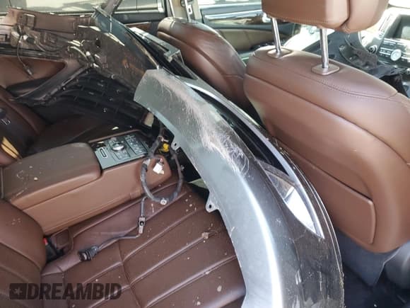 ✅ 2011 Hyundai Equus Signature • VIN: KMHGH4JF0BU029412 • Lot: 51437125. Listed on Copart with 89,795 mi. Free auction sales archive from the USA and detailed vehicle history report at DreamBid. Image 13.