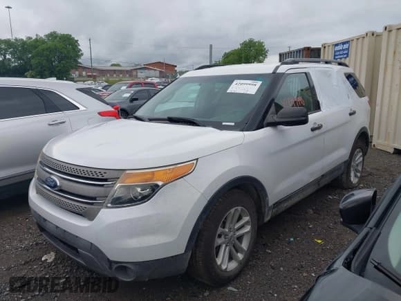 ✅ 2015 Ford Explorer • VIN: 1FM5K8B89FGB92208 • Lot: 42099998. Wystawiony na IAAI z przebiegiem 99 792 mil. Bezpłatny archiwum sprzedaży aukcyjnych z USA i szczegółowy raport historii pojazdu na DreamBid. Zdjęcie 20.