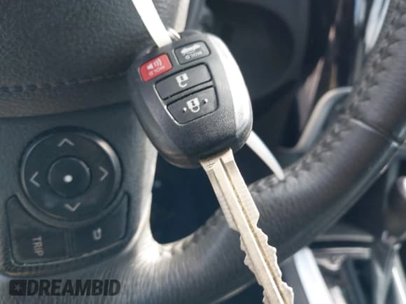 ✅ 2018 Toyota Corolla L • VIN: 2T1BURHE7JC083256 • Lot: 43449525. Listed on IAAI with 71,427 mi. Free auction sales archive from the USA and detailed vehicle history report at DreamBid. Image 11.