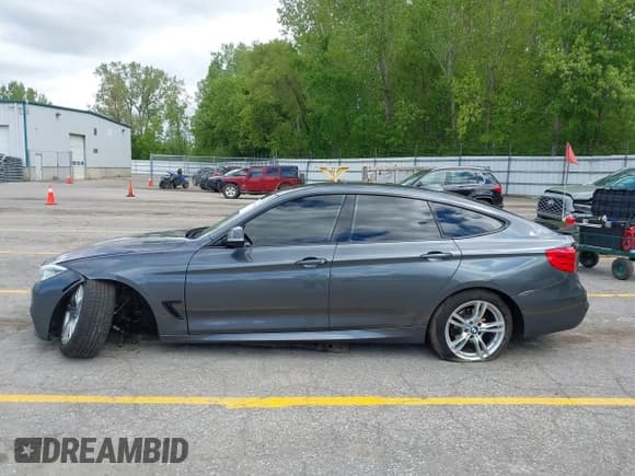 ✅ 2016 BMW 3 Series 328i Gran Turismo xDrive • VIN: WBA8Z5C56GG500482 • Lot: 42344815. Listed on IAAI with 118,810 mi. Free auction sales archive from the USA and detailed vehicle history report at DreamBid. Image 14.