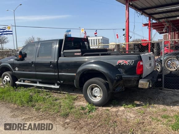 ✅ 2015 Ford F-350 Lariat • VIN: 1FT8W3DT6FED26792 • Lot: 45567485. Listed on Copart with 292,278 mi. Free auction sales archive from the USA and detailed vehicle history report at DreamBid. Image 3.