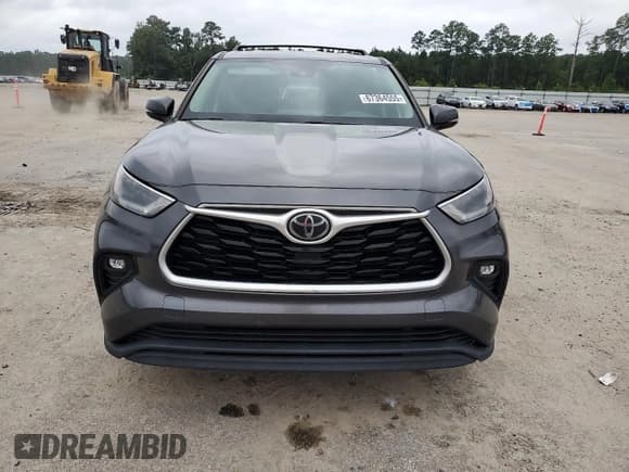 ✅ 2021 Toyota Highlander L • VIN: 5TDZZRAH0MS033959 • Lot: 67364555. Wystawiony na Copart z przebiegiem 125 826 mil. Bezpłatny archiwum sprzedaży aukcyjnych z USA i szczegółowy raport historii pojazdu na DreamBid. Zdjęcie 5.