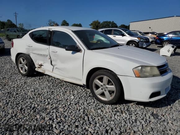 ✅ 2013 Dodge Avenger SE • VIN: 1C3CDZAB1DN534370 • Лот: 72333634. Опубликован ранее на Copart с пробегом 216 562 миль. Бесплатный доступ к архиву аукционных продаж из США и подробный отчёт об истории автомобиля на DreamBid. Изображение 4.