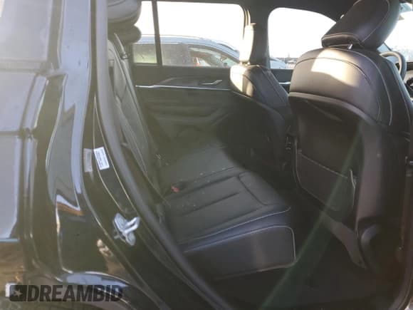 ✅ 2025 Jeep Grand Cherokee Limited • VIN: 1C4RJGBG9SC294054 • Лот: 49224825. Опубликован ранее на Copart с пробегом 945 миль. Бесплатный доступ к архиву аукционных продаж из США и подробный отчёт об истории автомобиля на DreamBid. Изображение 11.