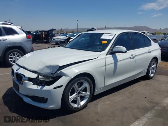 ✅ 2015 BMW 3 Series 328i • VIN: WBA3C1C52FP852932 • Lot: 42935008. Listed on IAAI with 136,082 mi. Free auction sales archive from the USA and detailed vehicle history report at DreamBid. Image 6.