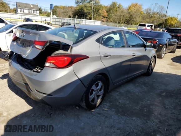 ✅ 2015 Hyundai Elantra SE • VIN: 5NPDH4AE8FH607240 • Lot: 86494865. Listed on Copart with 190,702 mi. Free auction sales archive from the USA and detailed vehicle history report at DreamBid. Image 3.
