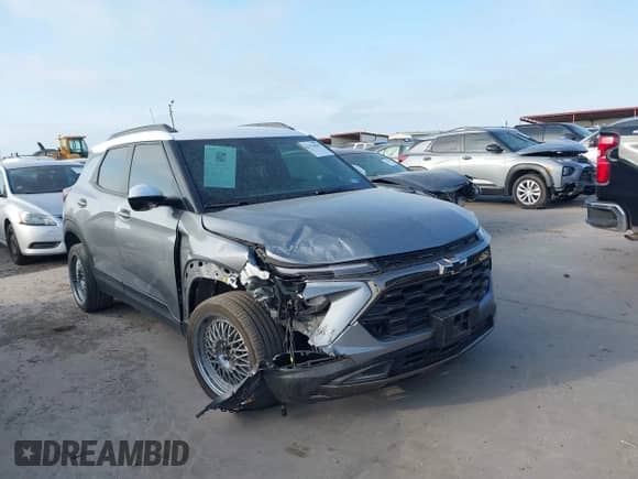 2025 Chevrolet TrailBlazer ACTIV с VIN KL79MVSL3SB113929, выставлен на аукционе IAAI как лот 42151829 с пробегом 12 892 миль миль и . История ставок и продаж доступна на DreamBid. Изображение 1.