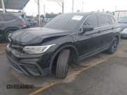 ✅ 2022 Volkswagen Tiguan SE • VIN: 3VV3B7AX3NM062512 • Лот: 43668160. Опубликован ранее на IAAI с пробегом 59 970 миль. Бесплатный доступ к архиву аукционных продаж из США и подробный отчёт об истории автомобиля на DreamBid. Изображение 2.