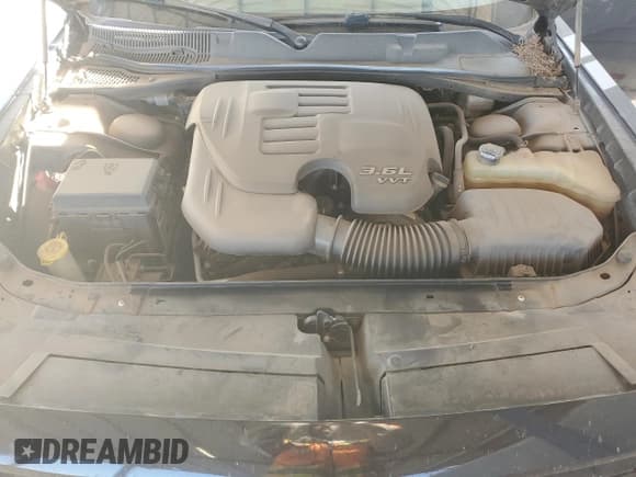 ✅ 2014 Dodge Challenger SXT • VIN: 2C3CDYAG4EH137316 • Lot: 89154505. Wystawiony na Copart z przebiegiem 94 986 mil. Bezpłatny archiwum sprzedaży aukcyjnych z USA i szczegółowy raport historii pojazdu na DreamBid. Zdjęcie 11.