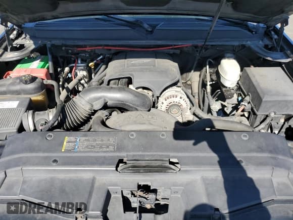 ✅ 2007 Chevrolet Suburban Commercial • VIN: 3GNGK26K97G250685 • Lot: 71324175. Wystawiony na Copart z przebiegiem 181 063 mil. Bezpłatny archiwum sprzedaży aukcyjnych z USA i szczegółowy raport historii pojazdu na DreamBid. Zdjęcie 12.