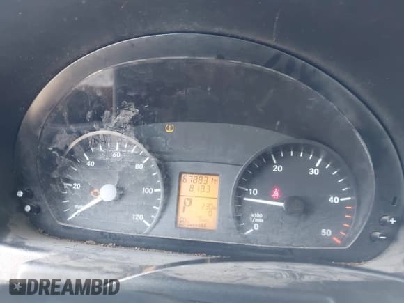 ✅ 2014 Mercedes-Benz Sprinter • VIN: WD3PE8DE0E5894025 • Lot: 42875220. Wystawiony na IAAI z przebiegiem 678 831 mil. Bezpłatny archiwum sprzedaży aukcyjnych z USA i szczegółowy raport historii pojazdu na DreamBid. Zdjęcie 7.