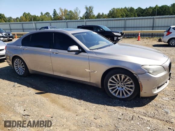 ✅ 2009 BMW 7 Series 750Li • VIN: WBAKB83509CY57730 • Lot: 71162805. Listed on Copart with 146,893 mi. Free auction sales archive from the USA and detailed vehicle history report at DreamBid. Image 4.