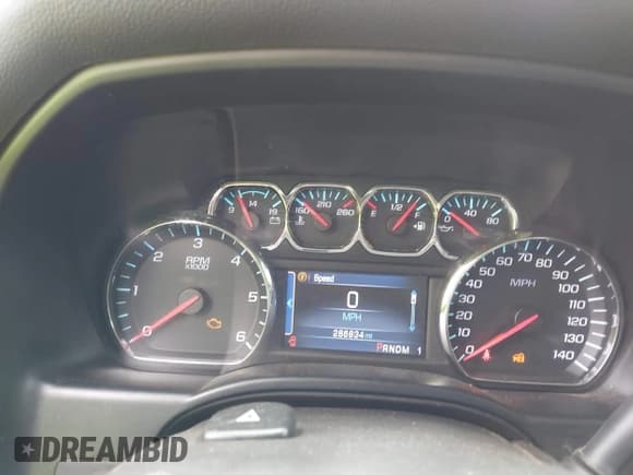 ✅ 2015 Chevrolet Silverado 2500HD LT • VIN: 1GC2KVEG6FZ100680 • Lot: 42928881. Wystawiony na IAAI z przebiegiem 286 834 mil. Bezpłatny archiwum sprzedaży aukcyjnych z USA i szczegółowy raport historii pojazdu na DreamBid. Zdjęcie 7.