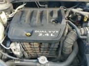 ✅ 2012 Chrysler 200 LX • VIN: 1C3CCBAB5CN318935 • Лот: 43334018. Опубликован ранее на IAAI с пробегом 270 019 миль. Бесплатный доступ к архиву аукционных продаж из США и подробный отчёт об истории автомобиля на DreamBid. Изображение 13.