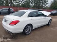 ✅ 2015 Mercedes-Benz C 300 • VIN: 55SWF4KB0FU002449 • Lot: 43553029. Wystawiony na IAAI z przebiegiem 130 959 mil. Bezpłatny archiwum sprzedaży aukcyjnych z USA i szczegółowy raport historii pojazdu na DreamBid. Zdjęcie 4.