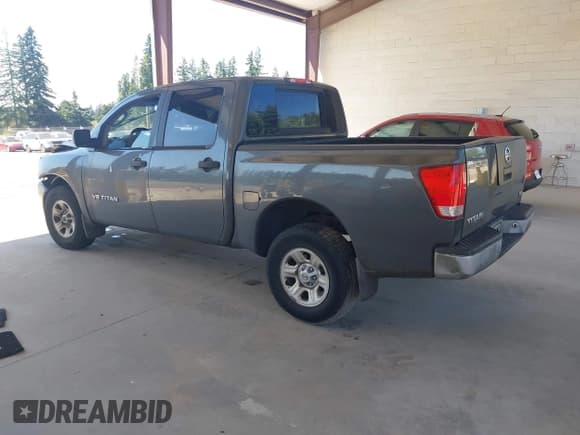 ✅ 2005 Nissan Titan LE • VIN: 1N6AA07B05N572685 • Лот: 42692229. Опубликован ранее на IAAI с пробегом 200 583 миль. Бесплатный доступ к архиву аукционных продаж из США и подробный отчёт об истории автомобиля на DreamBid. Изображение 3.