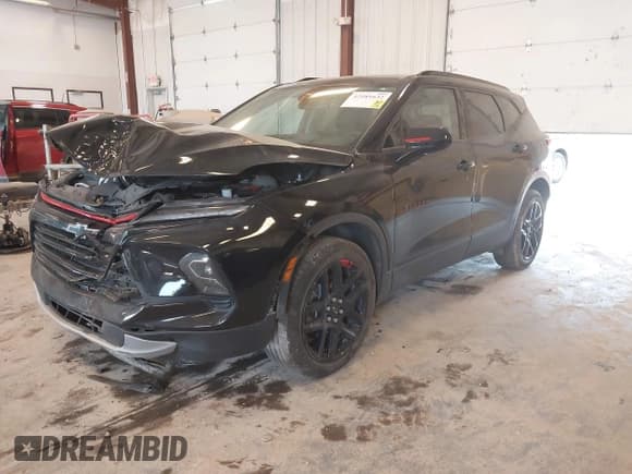 ✅ 2023 Chevrolet Blazer LT • VIN: 3GNKBHR4XPS137822 • Lot: 42581632. Wystawiony na IAAI z przebiegiem 45 183 mil. Bezpłatny archiwum sprzedaży aukcyjnych z USA i szczegółowy raport historii pojazdu na DreamBid. Zdjęcie 2.