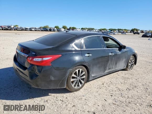 ✅ 2017 Nissan Altima SV • VIN: 1N4AL3AP0HC148691 • Lot: 84920035. Listed on Copart with 202,784 mi. Free auction sales archive from the USA and detailed vehicle history report at DreamBid. Image 3.